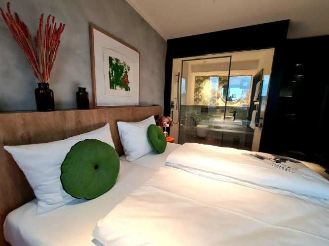 KONCEPT Hotel International