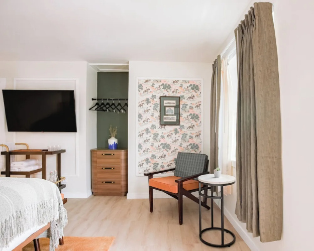 Salt Ranch Hotel