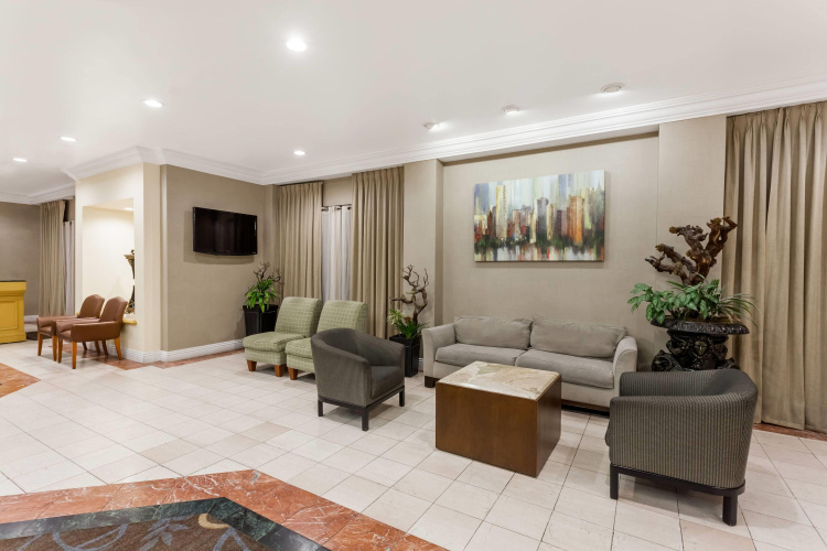 Howard Johnson by Wyndham Fullerton/Anaheim Conference Cntr