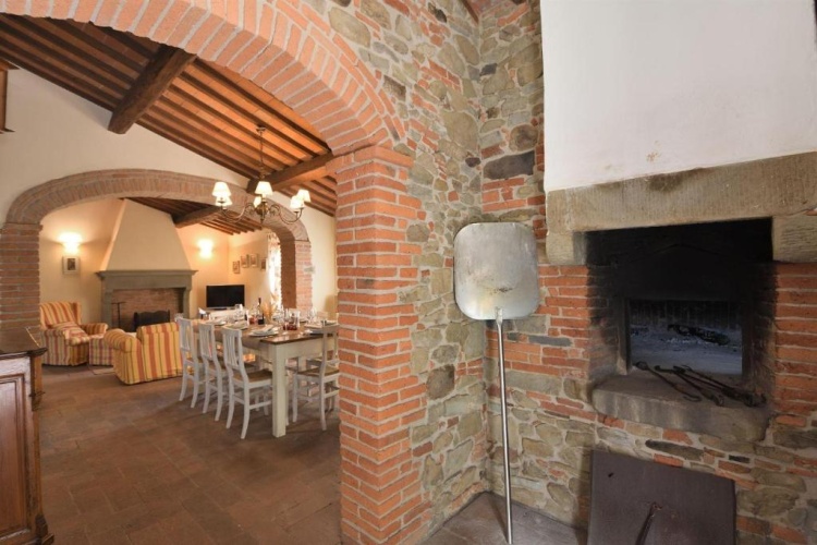 4 Bedrooms Villa