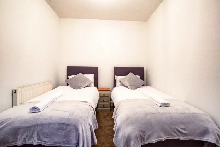 3 Bedroom Flat Central Gillingham Town