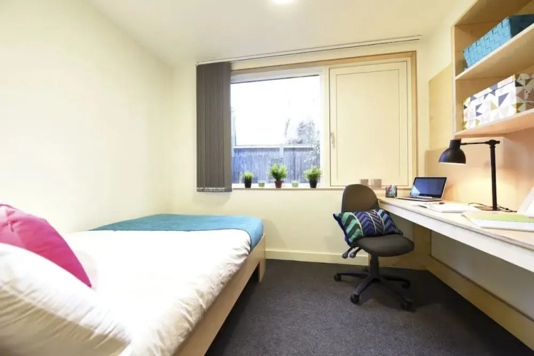 Raymont Hall