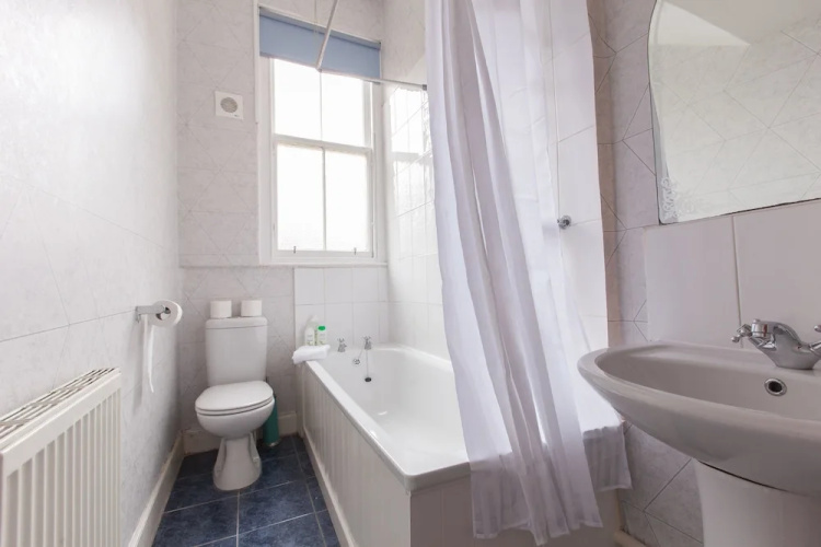 2 Bedroom Central Apartment