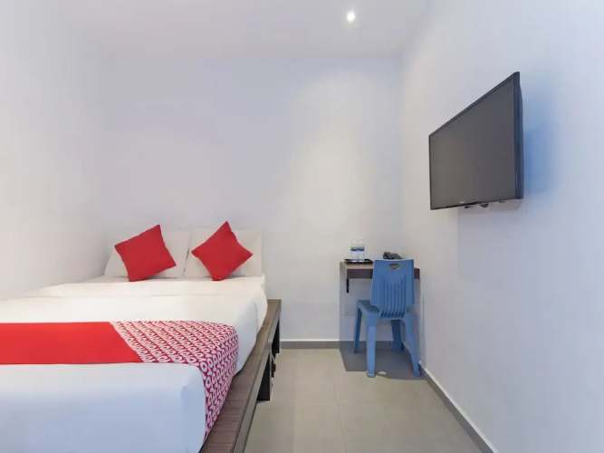 OYO 128 Mutiara Suites