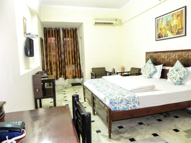 Hotel Kishan Kunj