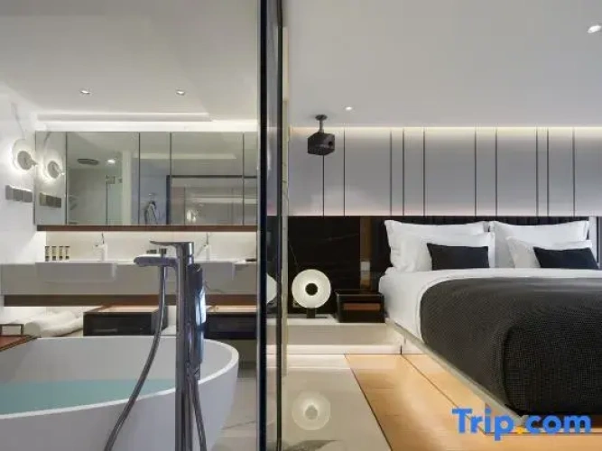 1 Bedroom Double Duplex Suite