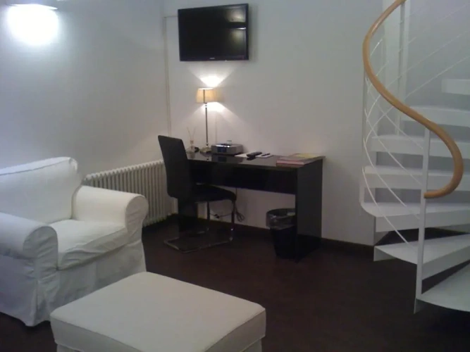 1 Bedroom Suite