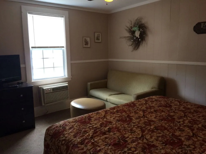 The Hotel Conneaut