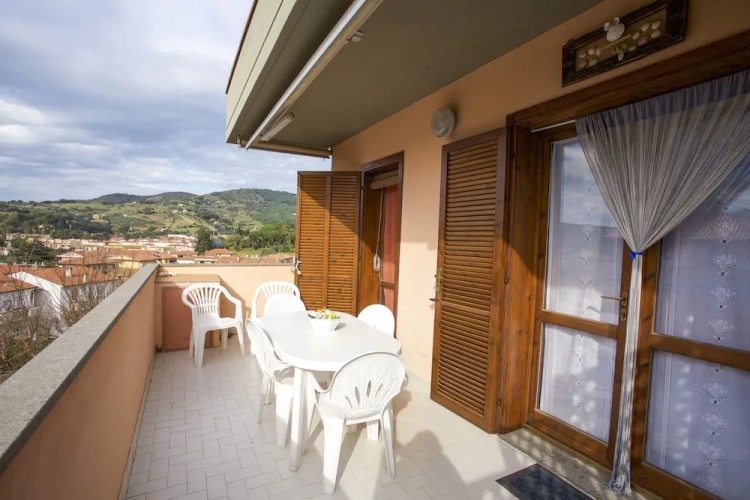 3 Bedrooms Apartment