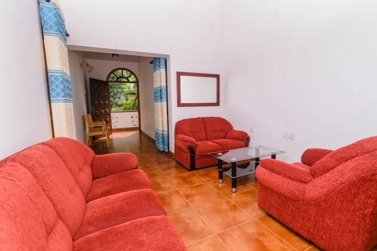OYO 392 Redstar Kandyan