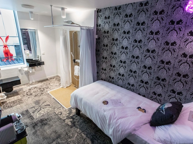 Guest rooms