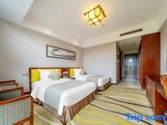 Deluxe Twin room with balcony and with garden view