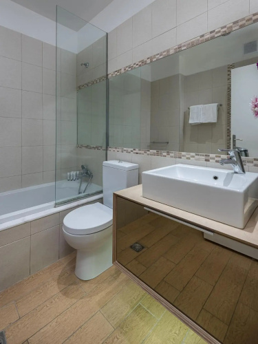 FlyViewFlatsGOLD PrivateHotTub with SeaView