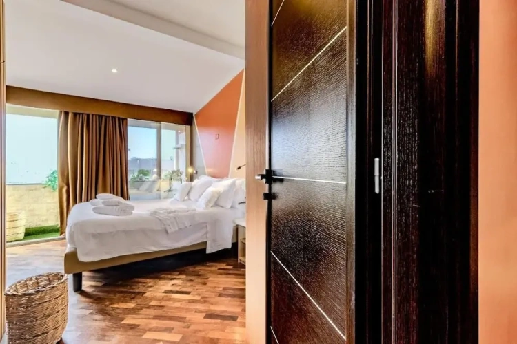 Standard Double room with balcony and with city view