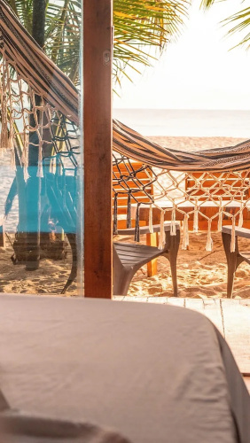 The Mompe Hostal Beach