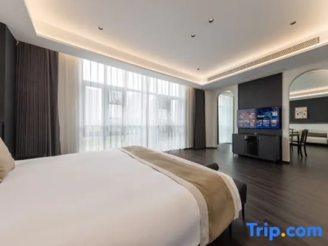Deluxe Double Suite