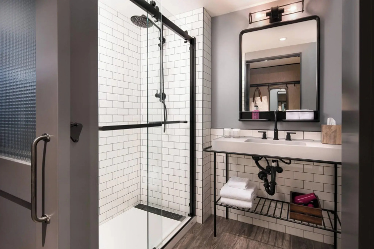 MOXY Seattle Downtown
