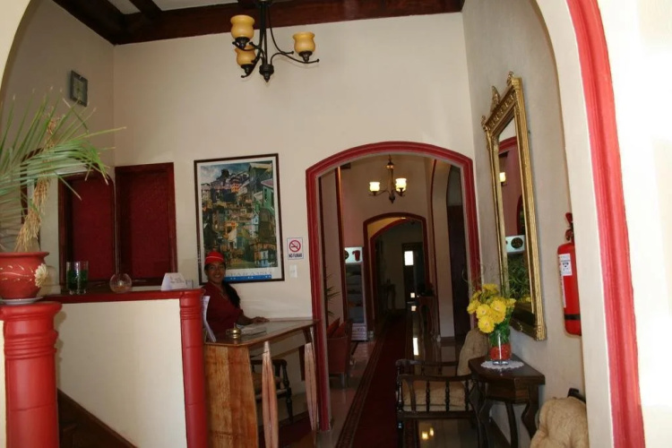 Victoria Hostal