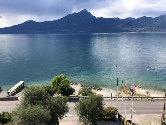 Studio with lake view