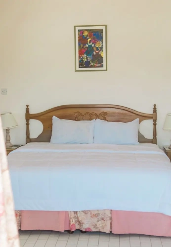 2 Bedrooms Villa