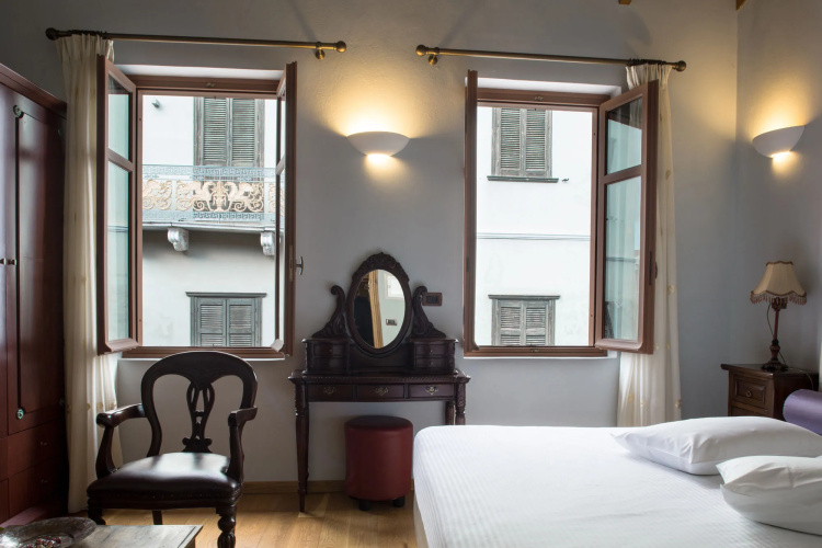 Kyveli Suites
