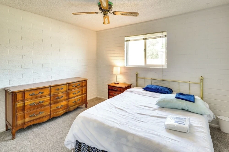 2 Bedrooms Villa