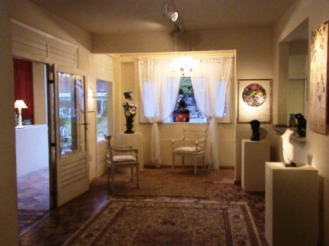 Deluxe Single Suite