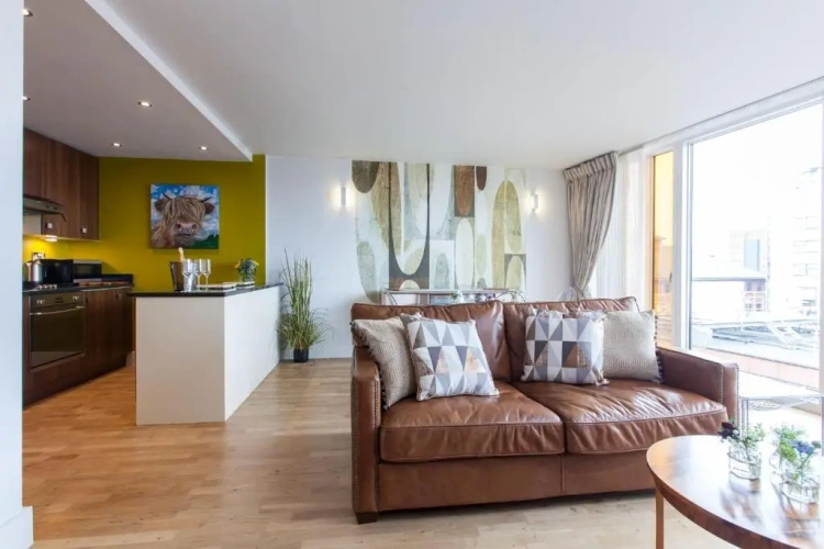2 Bedrooms Apartment