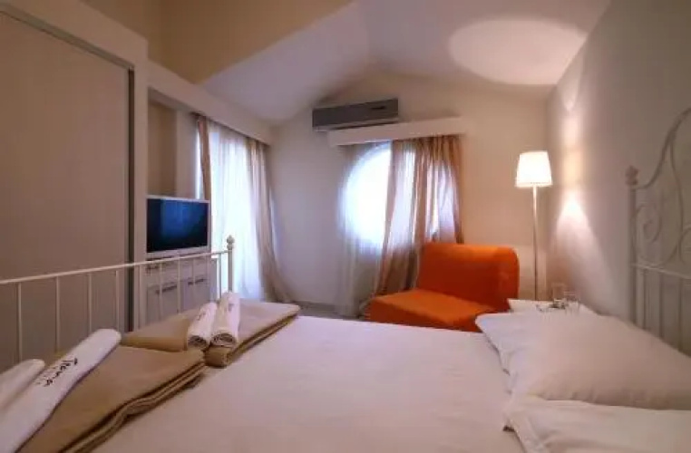 Apartments And Rooms Teona