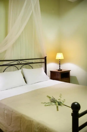 Vlyhada Residence & Restaurant