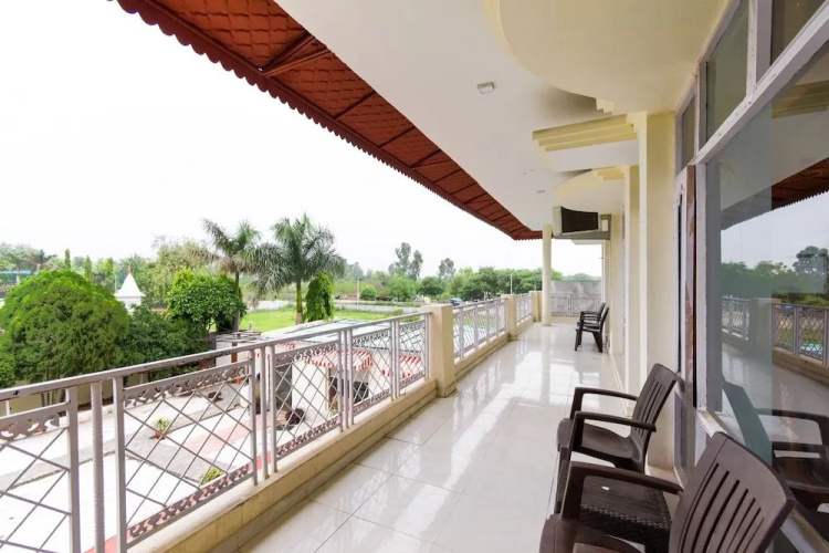 Oyo 46767 Hotel Skyview