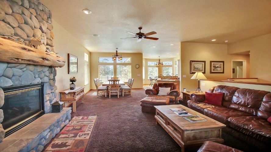 5 Bedrooms Cottage