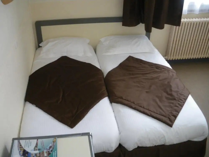 Hotel Continental - Contact Hotel