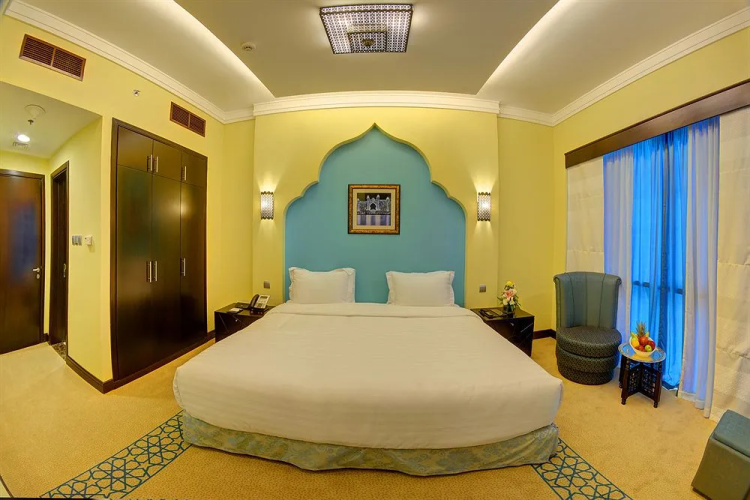 Boutique 7 Hotel & Suites
