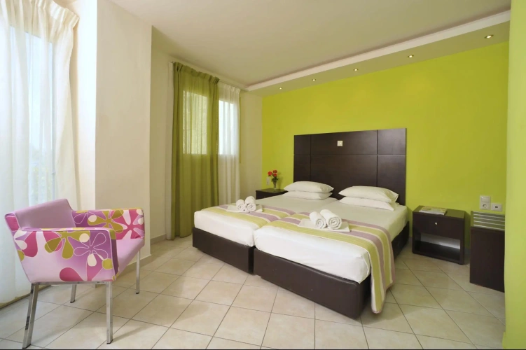 Superior Triple room