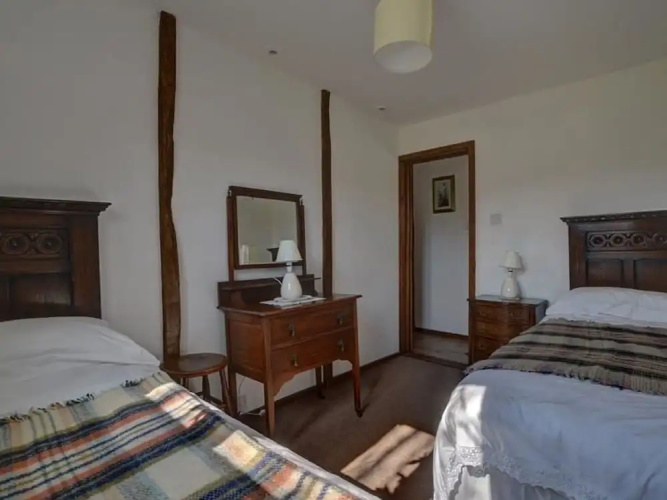 Stunning cottage set in quiet farmyard in Biddenden countryside