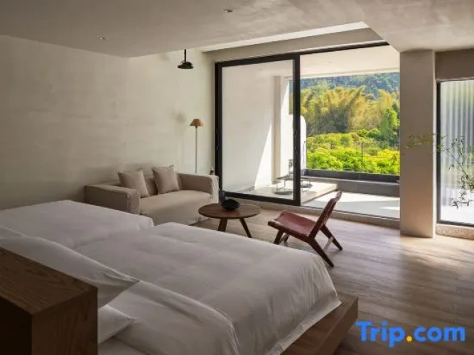 Standard Double room with view
