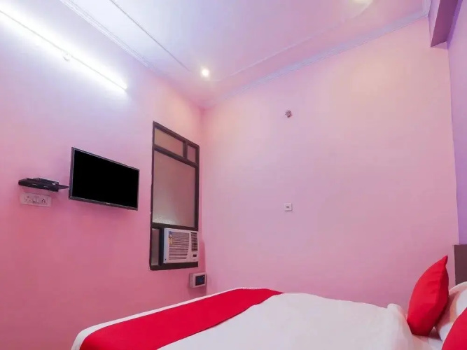 OYO Flagship Hotel Shivam Palace
