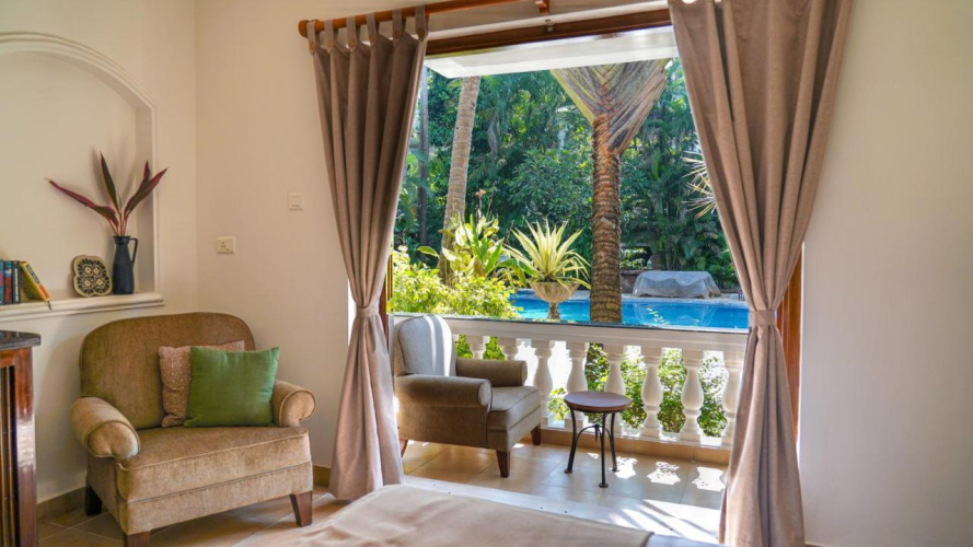 Bellflower Alidia Beach Resort