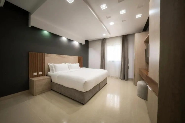 2 Bedrooms Apartment