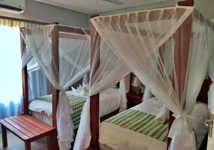 Tlou Safari Lodge