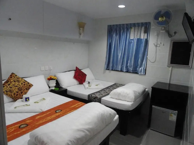 New Day Night Hostel