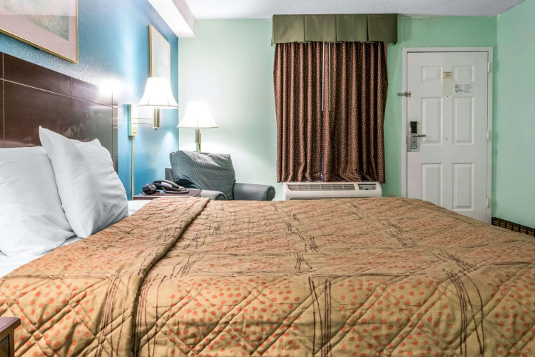 Econo Lodge Inn & Suites Brooks - Louisville South