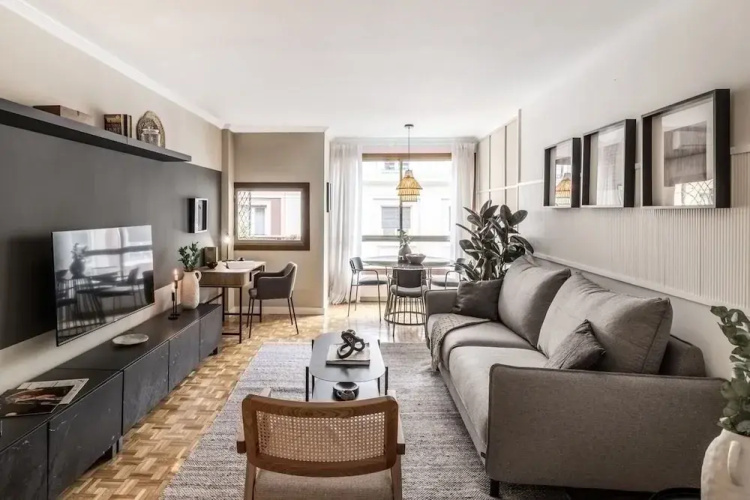 Movida - 2 Bedroom and Pool in Chamber