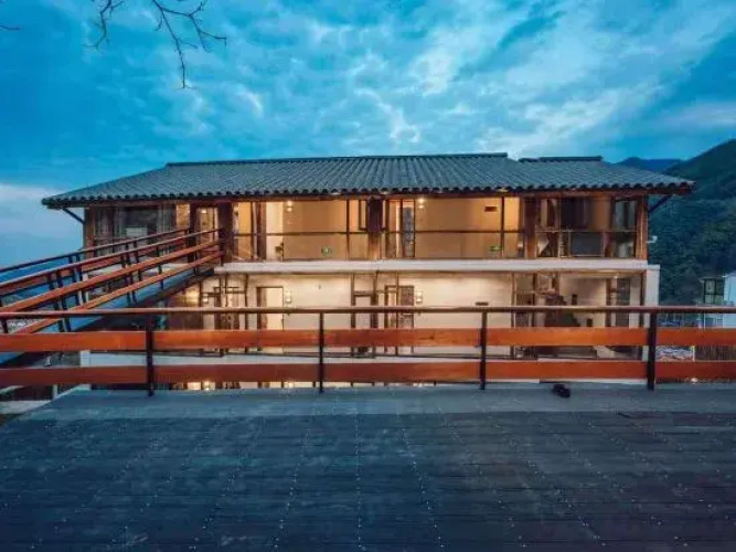 Xiaoshulin Shishang Hostel
