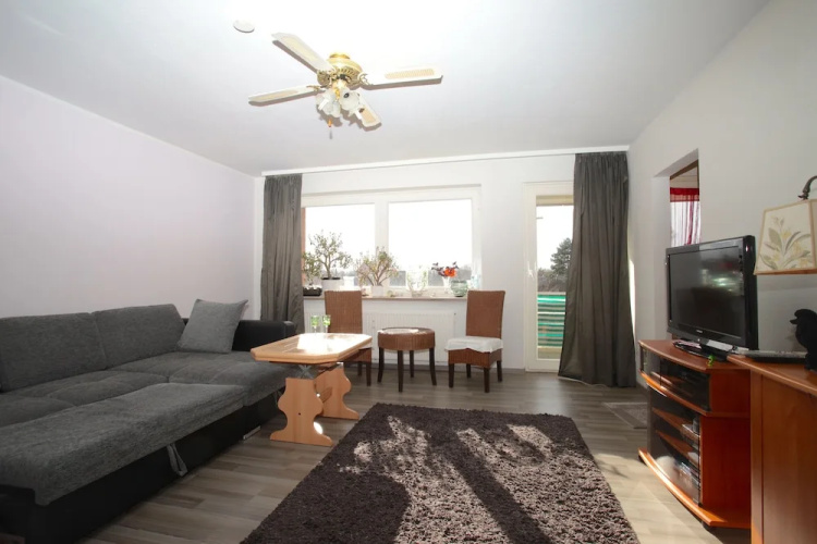 Private Apartment Hoffmann-von-Fallersleben-Straße