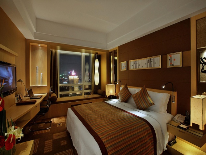 Deluxe Double room with city view