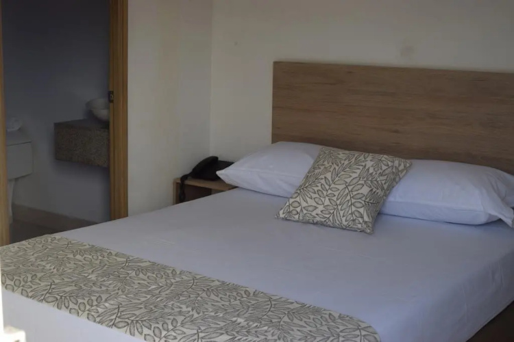 Suites 44 Hotel