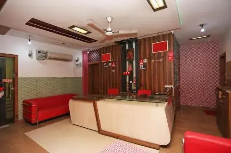 Hotel Paras