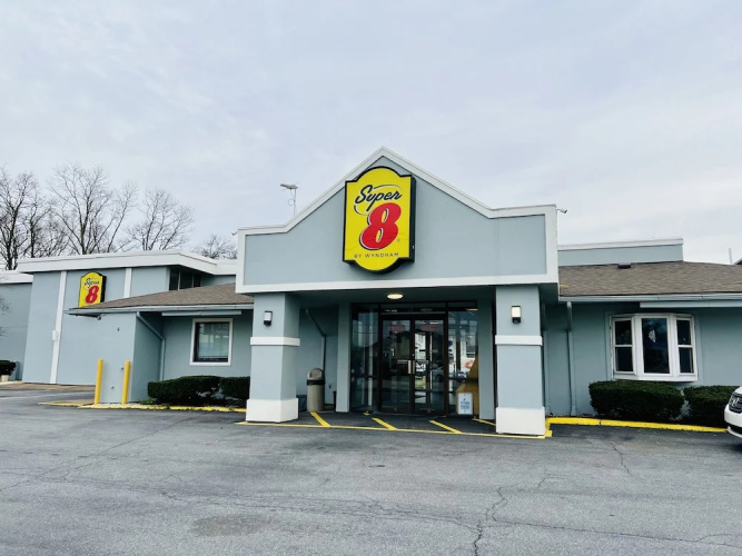 Super 8 Carlisle North - Carlisle, PA